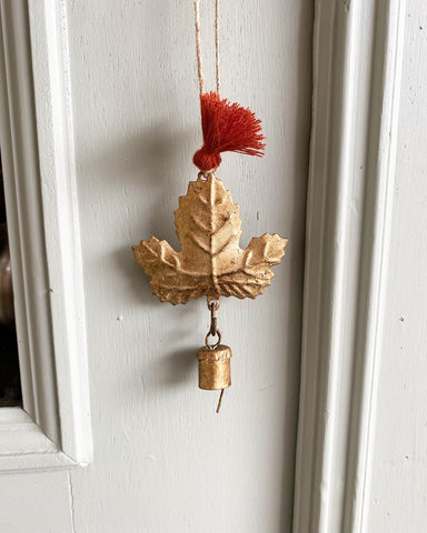 Leaf with bell